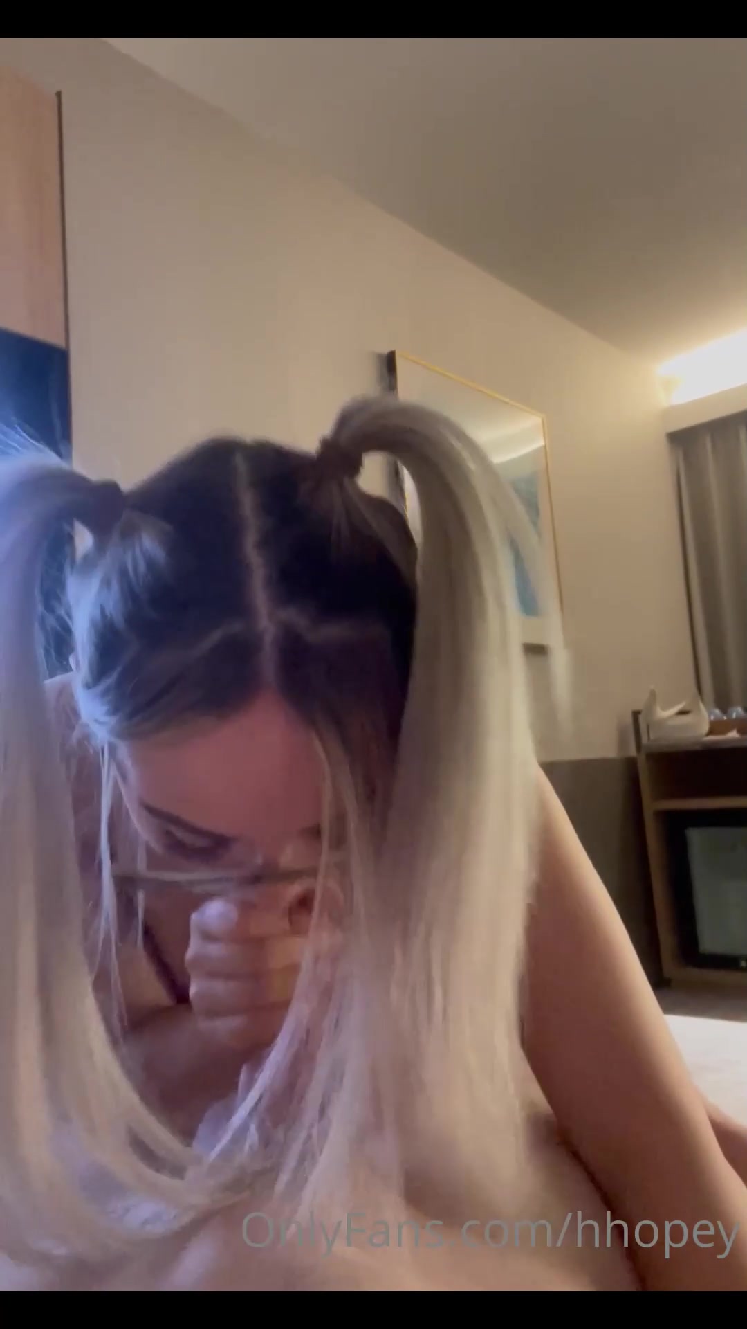 Hhopey Onlyfans  – She Is Very Good At Sucking Hot Sex Tape