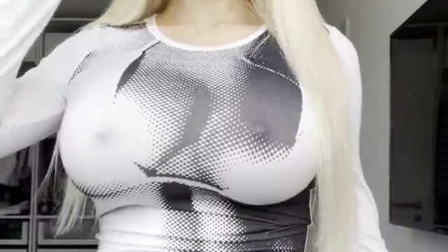 LilyyBrown Onlyfans  – Nippslip